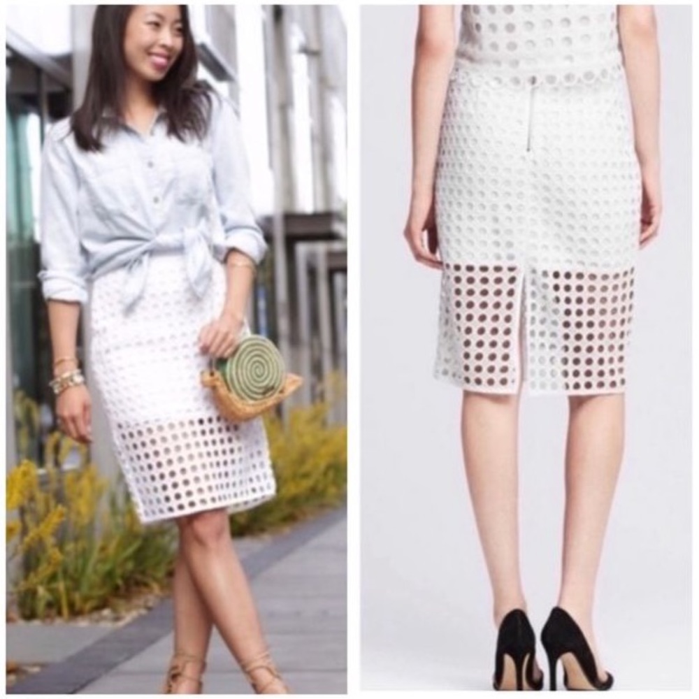 Banana Republic White Eyelet Open Circle Pencil Skirt - Picture 2 of 9